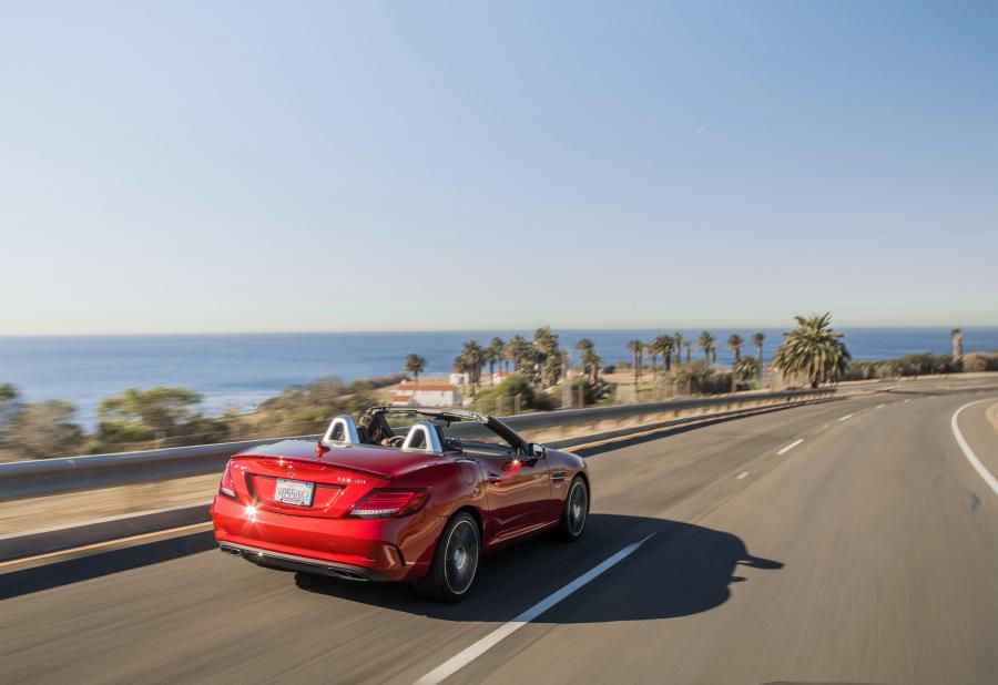  Mercedes-AMG SLC43 2016 года  (NA) (фото 5 из 30)